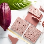 ¡Ahora puedes probar el intenso chocolate rosa en Chile!